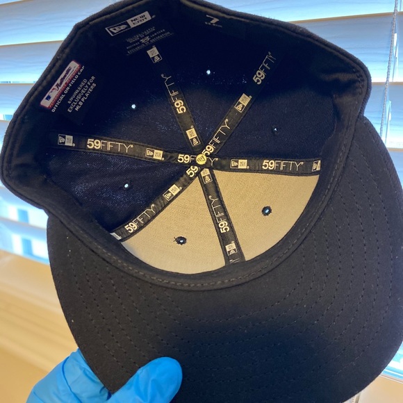 Authentic 59FIFTY New Era Fitted Caps - Picture 4 of 5